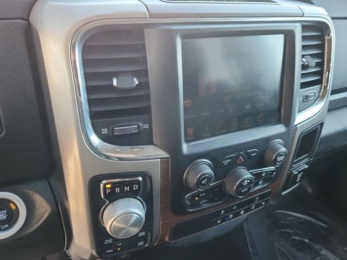 Used 2017 RAM 1500 Laramie w/ Convenience Group AWD/4WD image 23