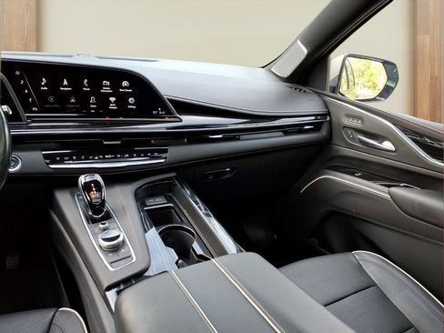 Certified 2021 Cadillac Escalade Sport w/ Driver Assist Tech Package AWD/4WD image 24
