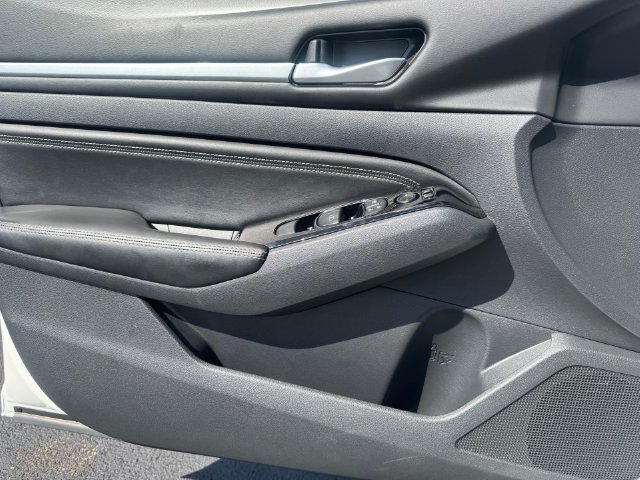 Used 2022 Nissan Altima 2.5 SL FWD image 19