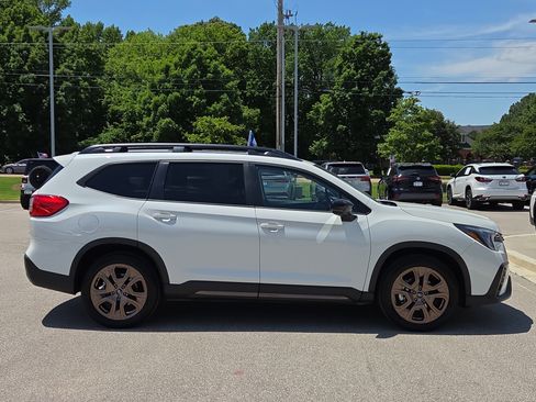Certified 2025 Subaru Ascent Bronze Edition w/ Popular Package #2 AWD/4WD image 2