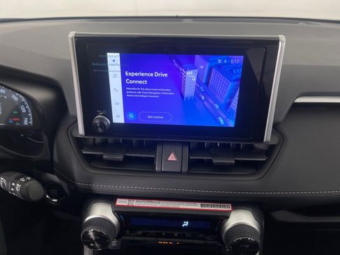 Used 2025 Toyota RAV4 XLE w/ Convenience Package FWD image 17