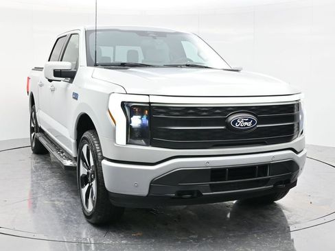 Used 2024 Ford F150 Lightning Platinum image 3