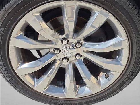 Used 2018 Chrysler 300 Limited RWD image 25