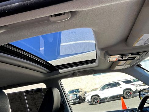 Used 2022 Toyota 4Runner Limited image 18