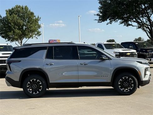 New 2026 Chevrolet Traverse Z71 w/ Driver Confidence Package image 3