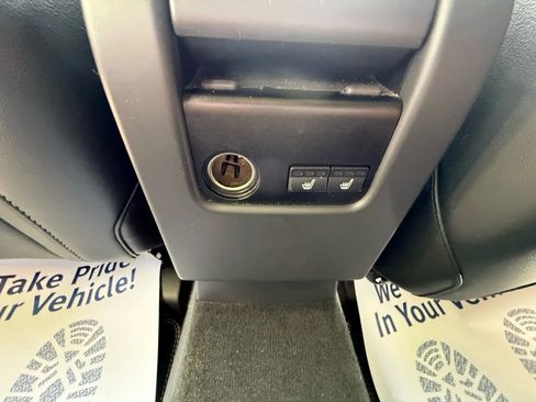 Used 2016 Volvo XC60 T6 R-Design Platinum w/ Climate Package image 17