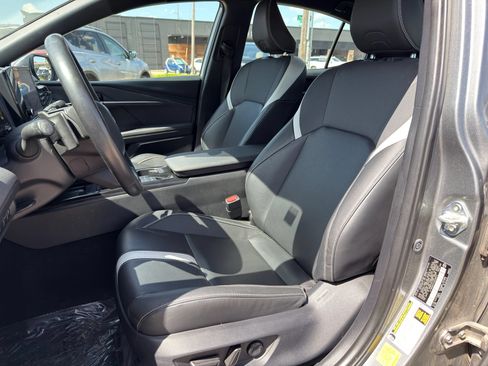 Used 2025 Toyota Camry SE FWD image 21