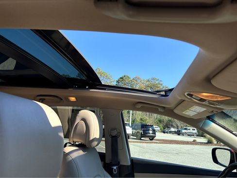 Used 2013 Hyundai Santa Fe Sport 2.0T w/ Technology Pkg image 11