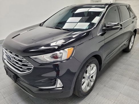 Used 2021 Ford Edge Titanium FWD image 2