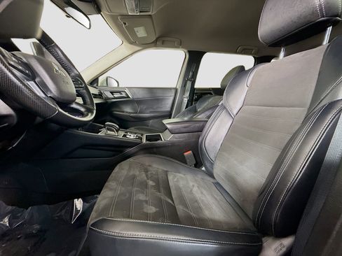 Used 2024 Mitsubishi Outlander SE FWD image 22