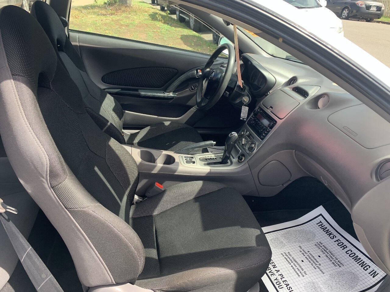 Used 2002 Toyota Celica GT FWD image 9