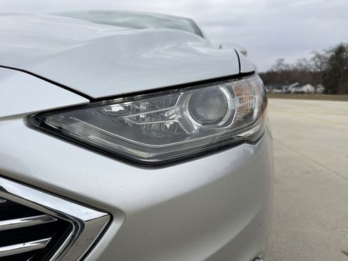 Used 2018 Ford Fusion SE image 34