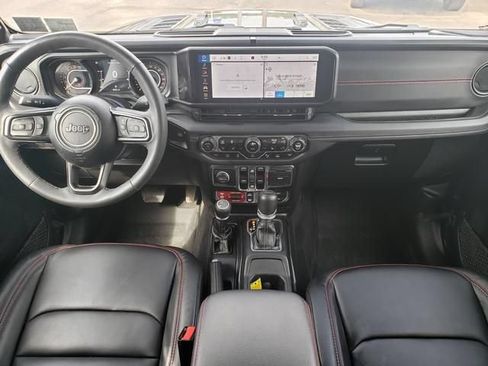 Used 2025 Jeep Gladiator Rubicon w/ Safety Group AWD/4WD image 15
