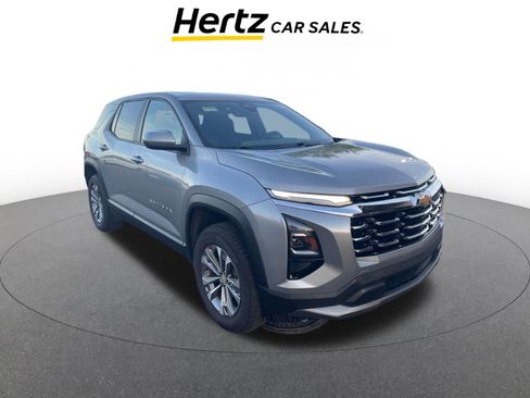 Used 2025 Chevrolet Equinox LT image 1