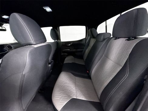 Certified 2023 Toyota Tacoma TRD Off-Road AWD/4WD image 28