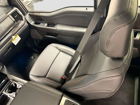 New 2026 Ford F250 Lariat w/ Lariat Premium Package AWD/4WD image 24