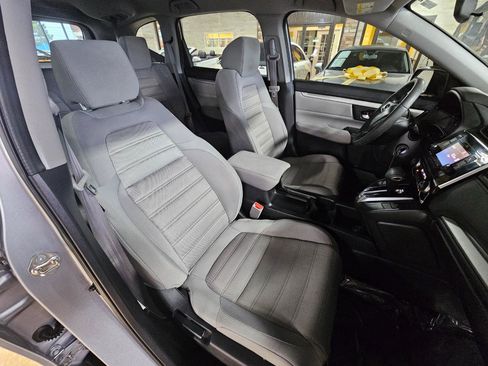 Used 2017 Honda CR-V LX image 10