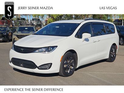 Used 2019 Chrysler Pacifica Touring-L w/ Advanced Safetytec Group
