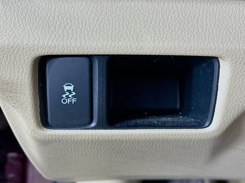 Used 2012 Honda Accord LX image 17