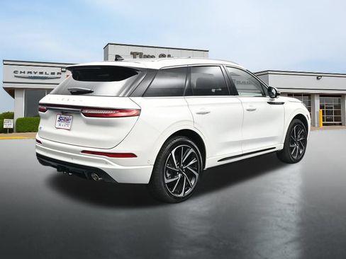 Used 2024 Lincoln Corsair Grand Touring w/ Equipment Group 302A AWD/4WD image 5