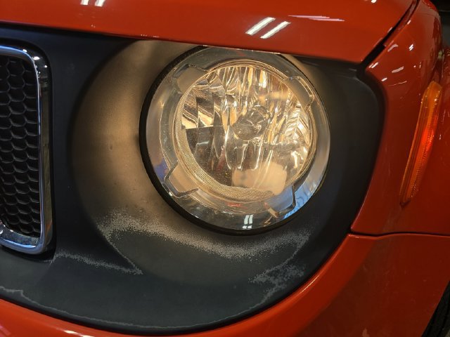 Used 2017 Jeep Renegade Latitude w/ Cold Weather Group AWD/4WD image 31
