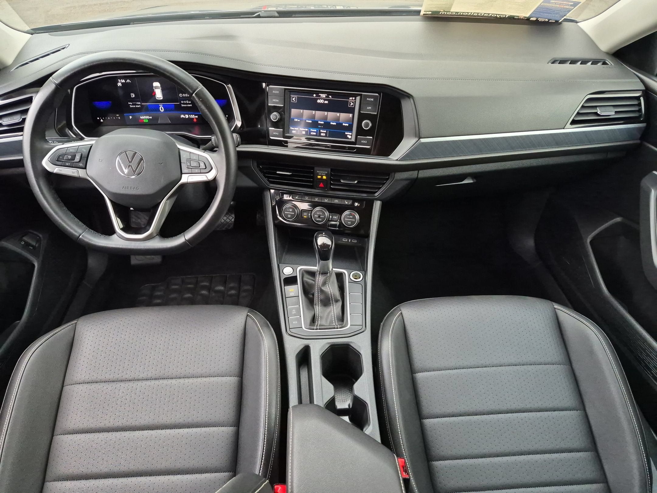 Used 2024 Volkswagen Jetta SE FWD image 12