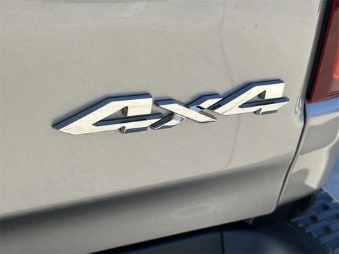 Used 2025 RAM 1500 Laramie w/ Laramie Southwest Edition image 14