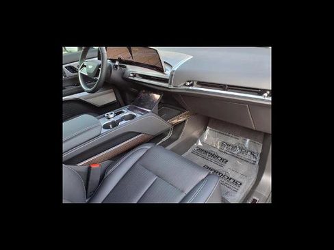 New 2026 Cadillac Vistiq Sport AWD/4WD image 8
