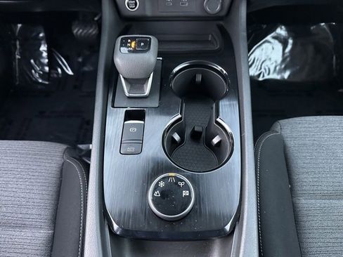 Certified 2023 Nissan Rogue SV image 31