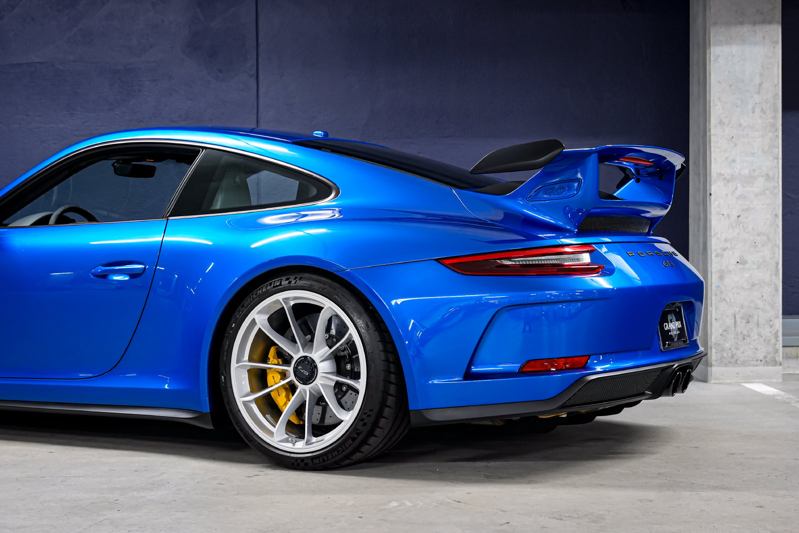 Used 2018 Porsche 911 GT3 RWD image 33