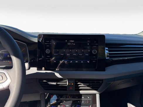 New 2026 Volkswagen Jetta SE image 17