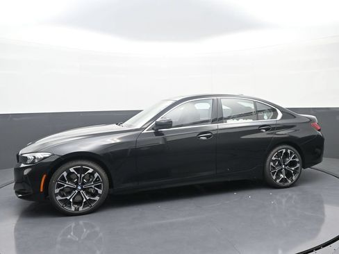 New 2026 BMW 330i xDrive Sedan w/ Premium Package AWD/4WD image 4