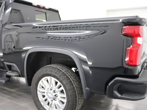 Used 2021 Chevrolet Silverado 2500 High Country w/ Z71 Off-Road Package image 37