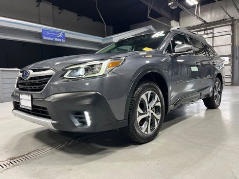 Used 2020 Subaru Outback Touring w/ Popular Package #2 AWD/4WD image 3
