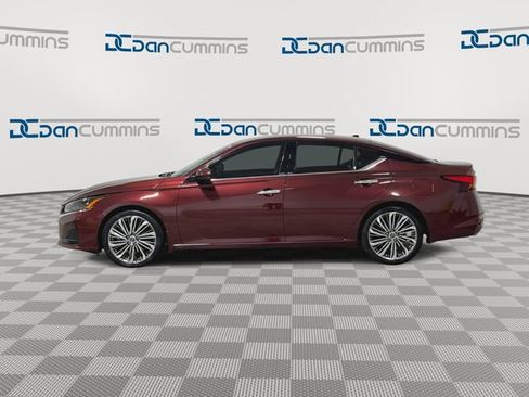 Used 2024 Nissan Altima 2.5 SL FWD image 5
