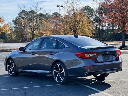 Used 2019 Honda Accord Sport image 5