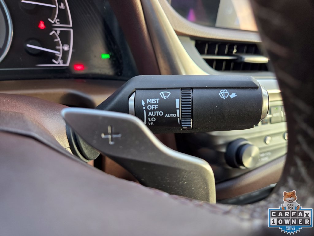 Used 2020 Lexus ES 300h w/ Premium Package FWD image 35
