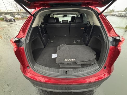 Used 2019 MAZDA CX-9 Touring w/ Touring Premium Package image 18