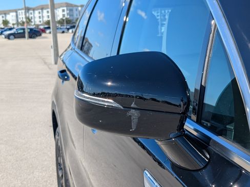 Certified 2025 Kia Sorento S image 14