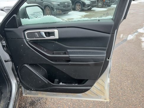 Used 2020 Ford Explorer XLT w/ Equipment Group 202A image 15