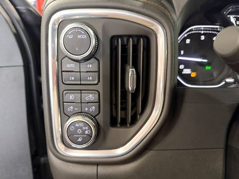 Used 2022 GMC Sierra 3500 AT4 w/ AT4 Preferred Package AWD/4WD image 30