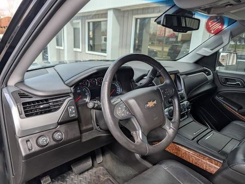 Used 2015 Chevrolet Suburban LTZ image 8