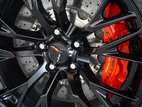Used 2019 Chevrolet Corvette Z06 RWD image 75