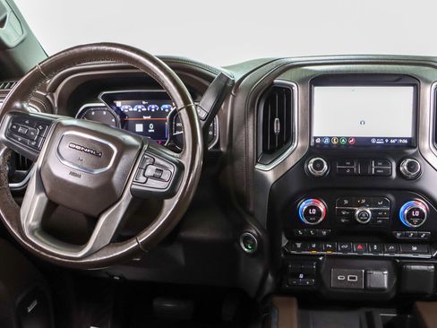 Used 2022 GMC Sierra 3500 Denali image 18