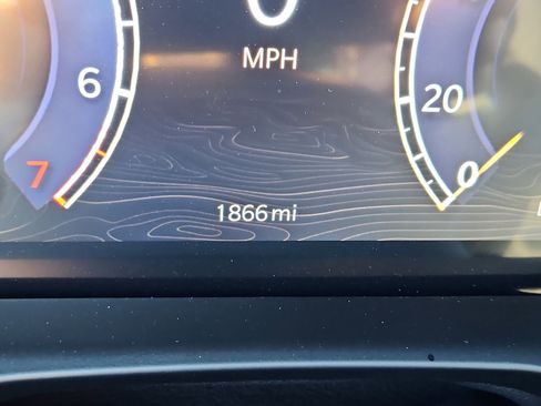 Used 2025 Jeep Grand Cherokee Laredo X image 13