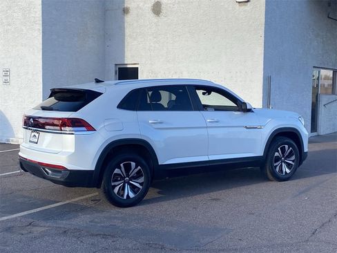 New 2026 Volkswagen Atlas Cross Sport SE image 5