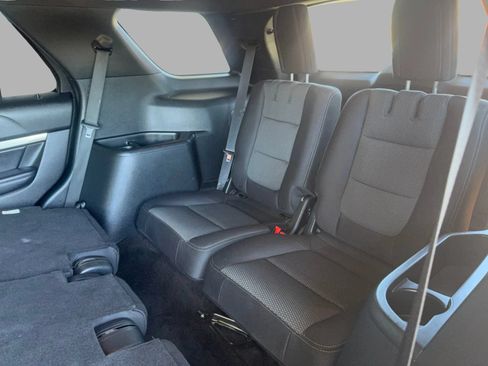 Used 2018 Ford Explorer XLT w/ Equipment Group 201A AWD/4WD image 29