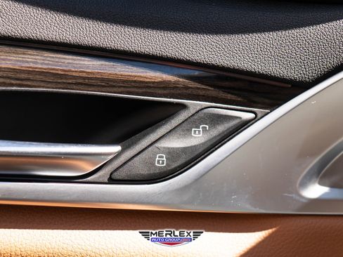 Used 2019 BMW 540i w/ M Sport Package image 43