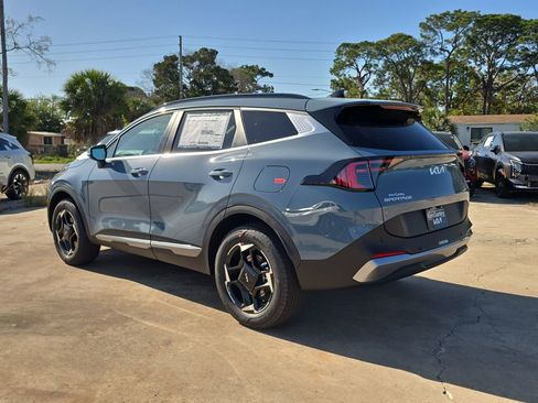 New 2026 Kia Sportage EX AWD/4WD image 6