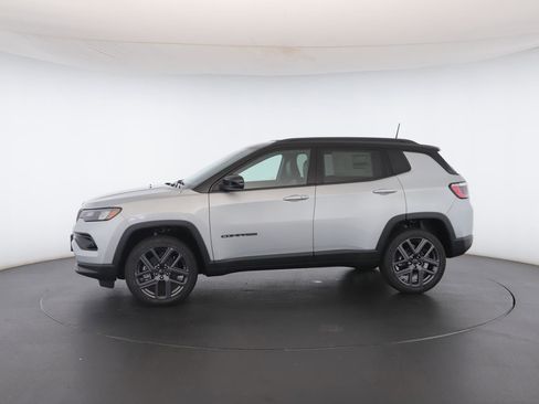New 2026 Jeep Compass Limited image 40